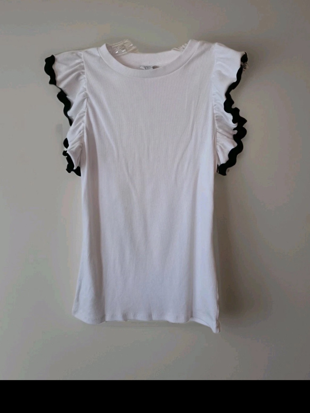 Crown & Ivy White Tank Top With Black Ruffle Trim
